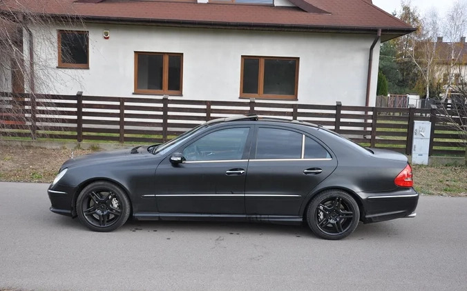 Mercedes-Benz Klasa E cena 70000 przebieg: 219000, rok produkcji 2006 z Sochaczew małe 67